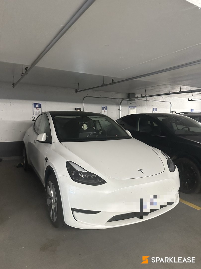 2024 Tesla Model Y Long Range AWD, Vancouver, Lease Transfer