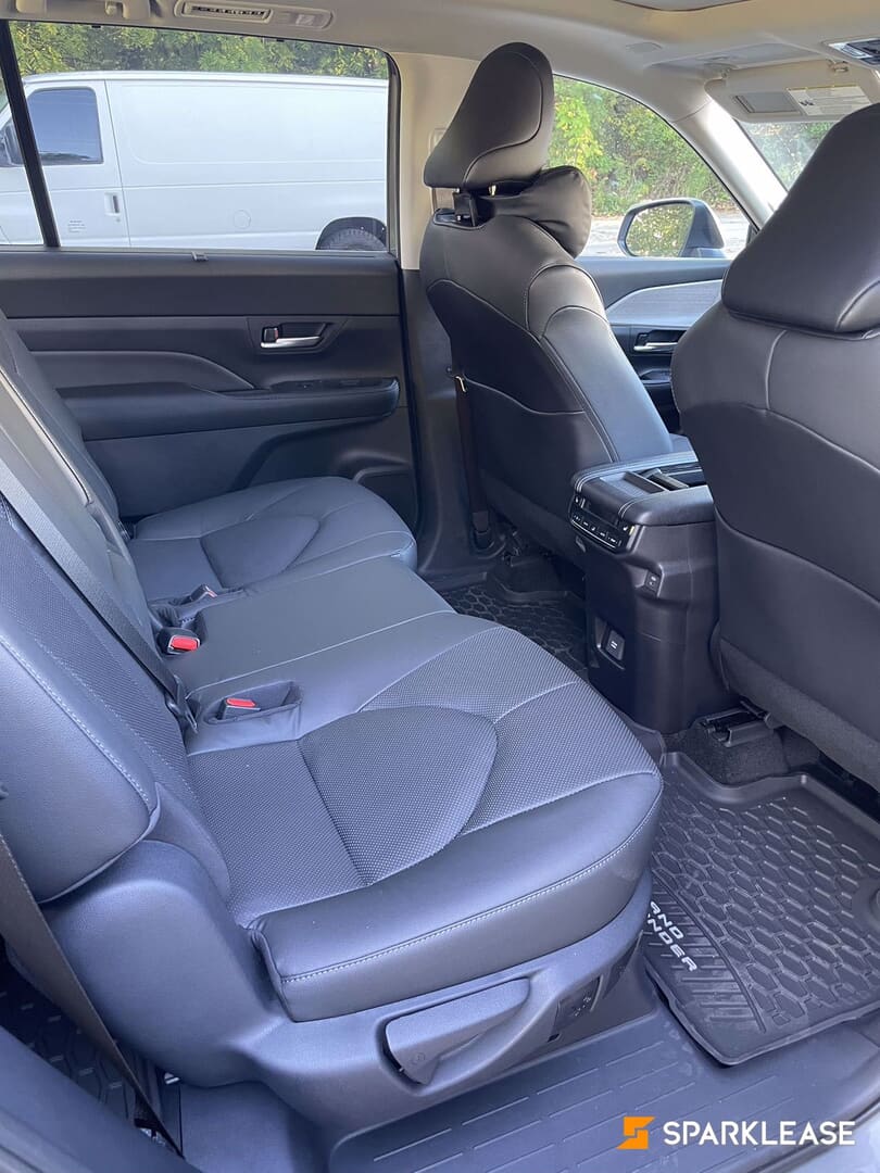 2025 Toyota Grand Highlander Hybrid Limited AWD, Toronto, Lease Transfer