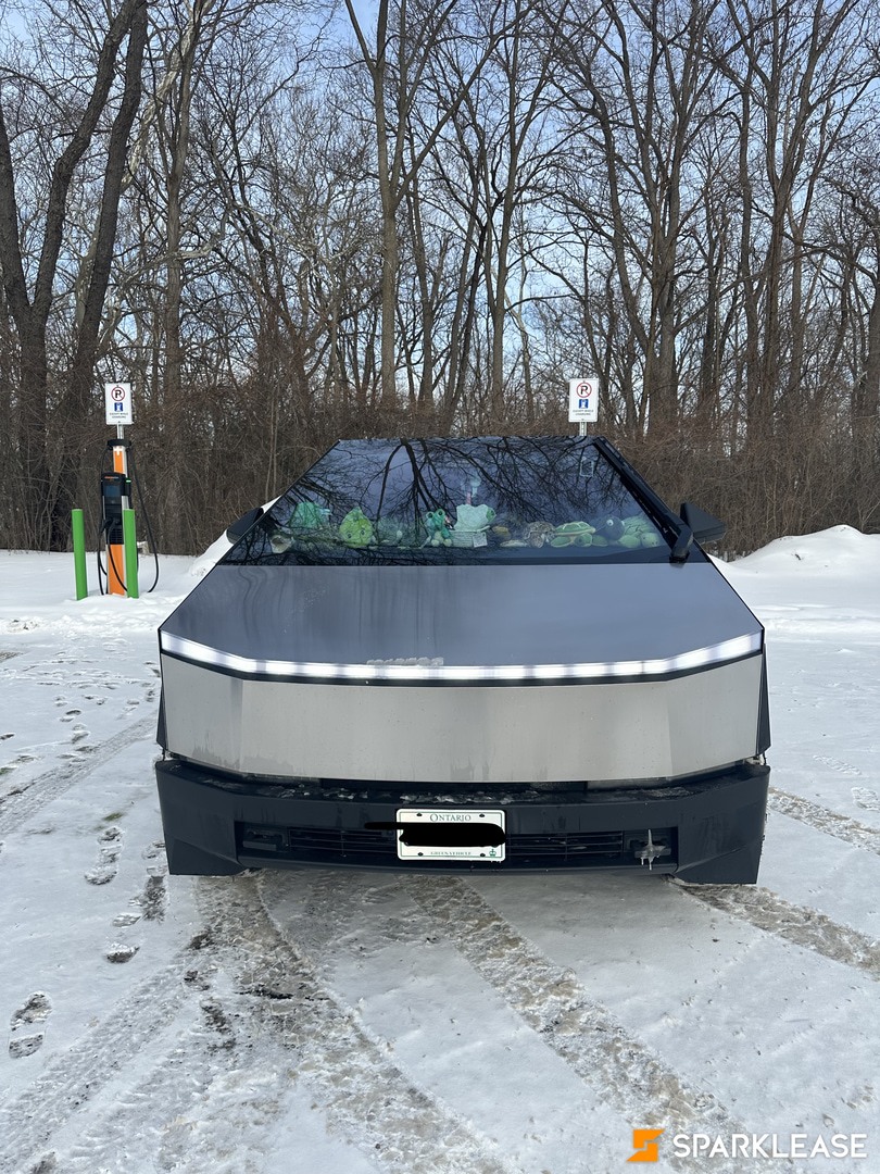 2025 Tesla Cybertruck AWD, 多伦多, 转LEASE