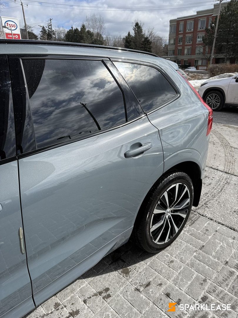 2024 Volvo XC60 B5 AWD Plus Dark Theme, Toronto, Lease Transfer