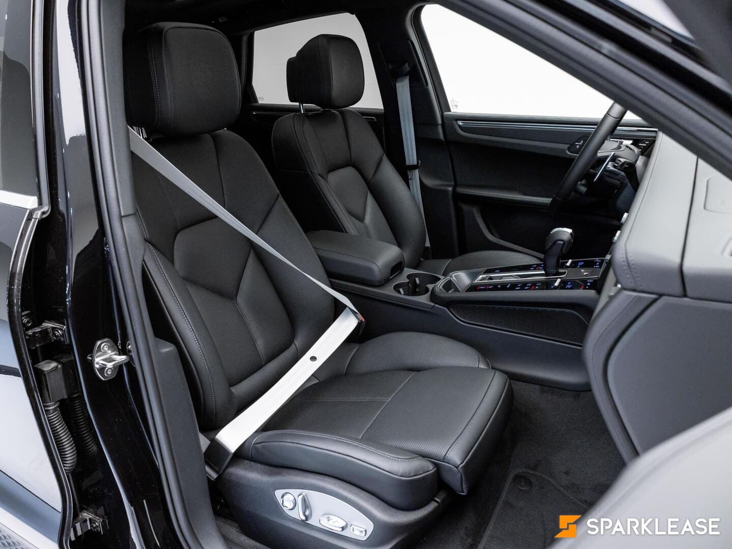 2024 Porsche Macan AWD, Toronto, Finance Quote Provided
