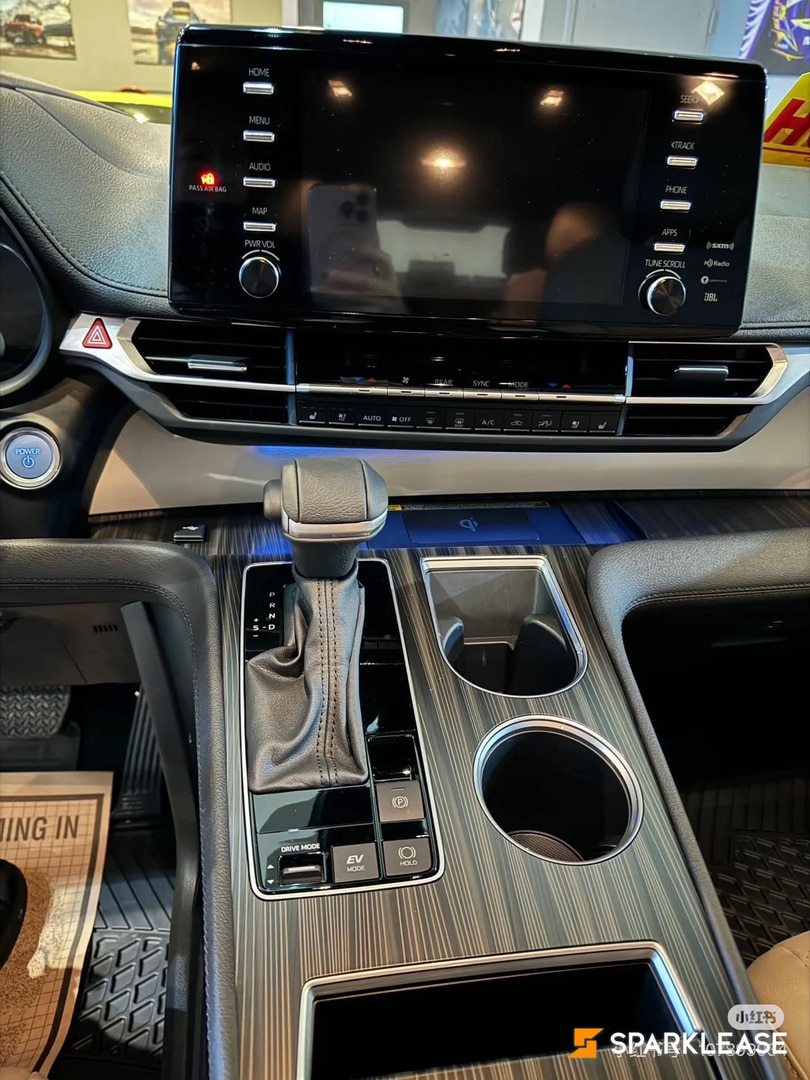 2024 Toyota Sienna XSE 7-Passenger AWD, Toronto, Cash