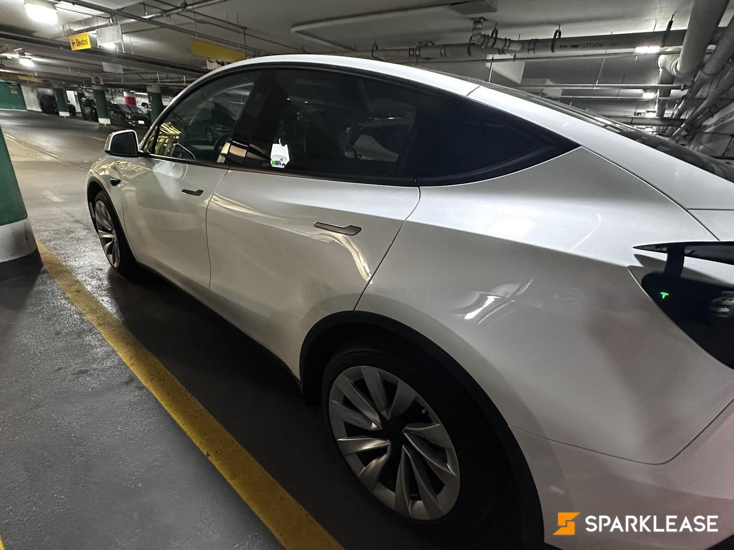 2026 Tesla Model Y Long Range AWD, 多伦多, 转LEASE