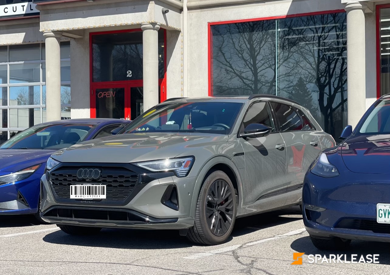 2024 Audi Q8 e-tron quattro, 多伦多, 转LEASE