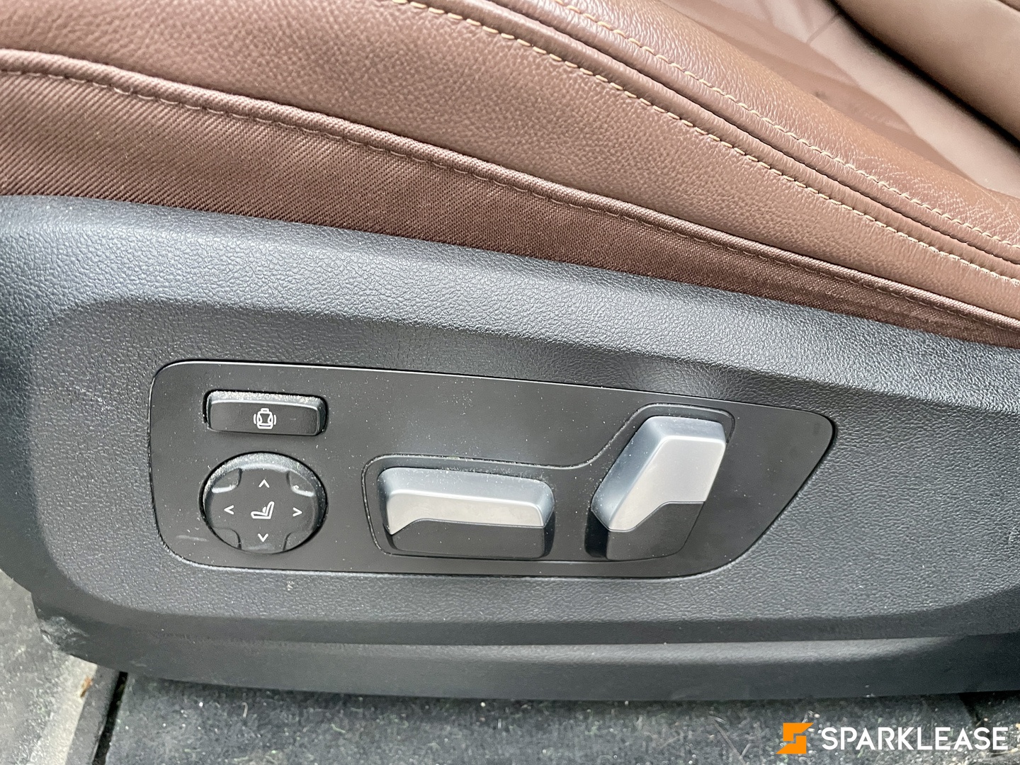 2021 BMW X7 xDrive40i Sports Activity Vehicle, Toronto, Cash