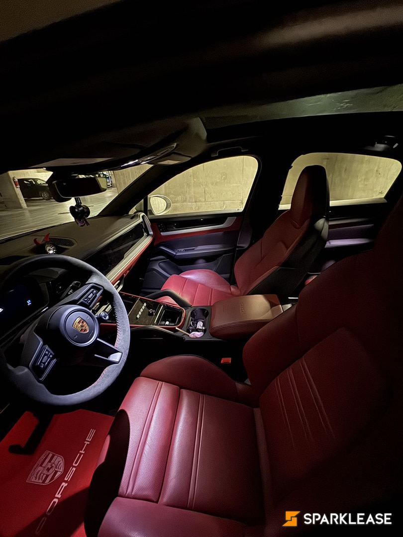 2024 Porsche Cayenne Coupe AWD, Vancouver, Cash