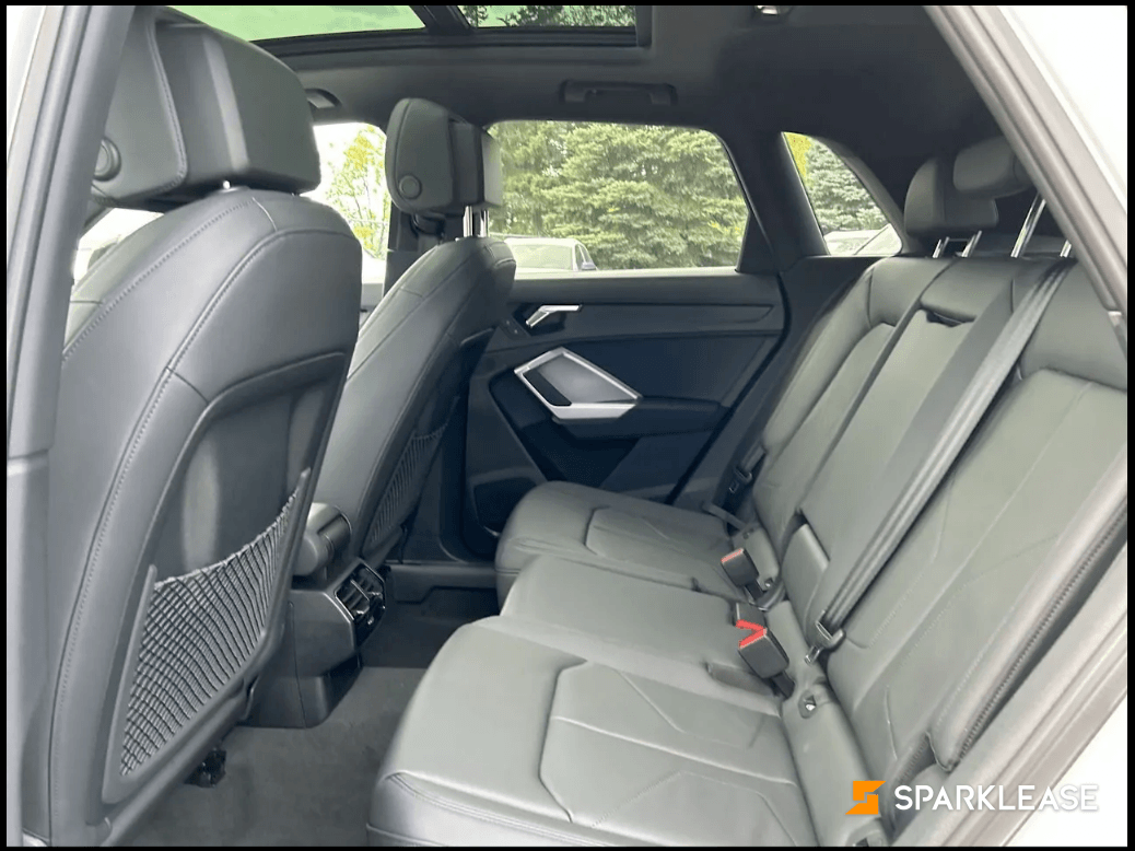 2024 Audi Q3 Komfort 45 TFSI quattro, 多伦多, 原厂Lease方案