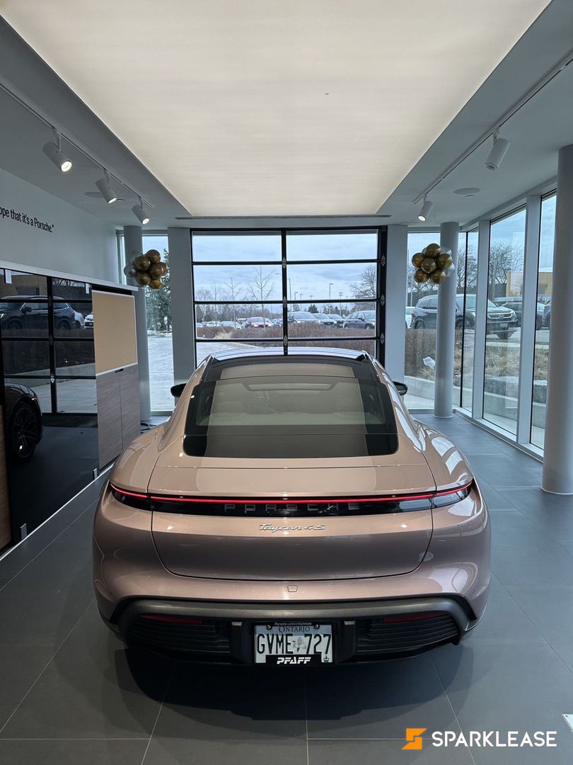 新款Porsche Taycan 4S AWD, Toronto, Lease Transfer