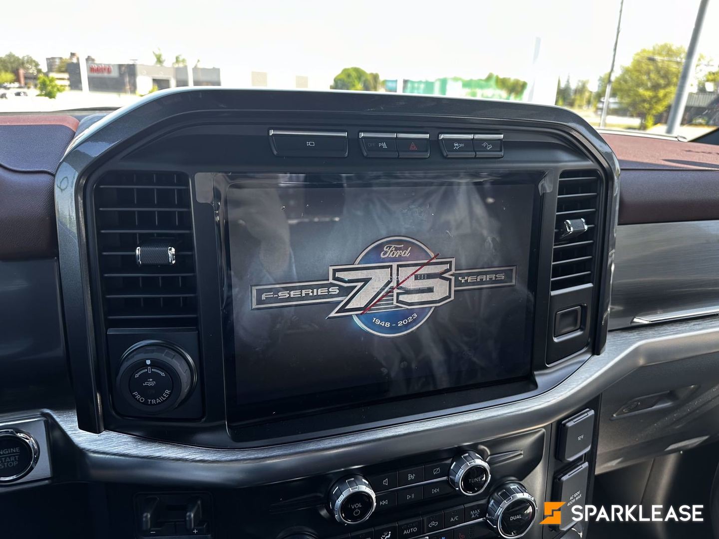 2023 Ford F-150 LARIAT 4WD SuperCrew 5.5' Box, 多伦多, 转LEASE