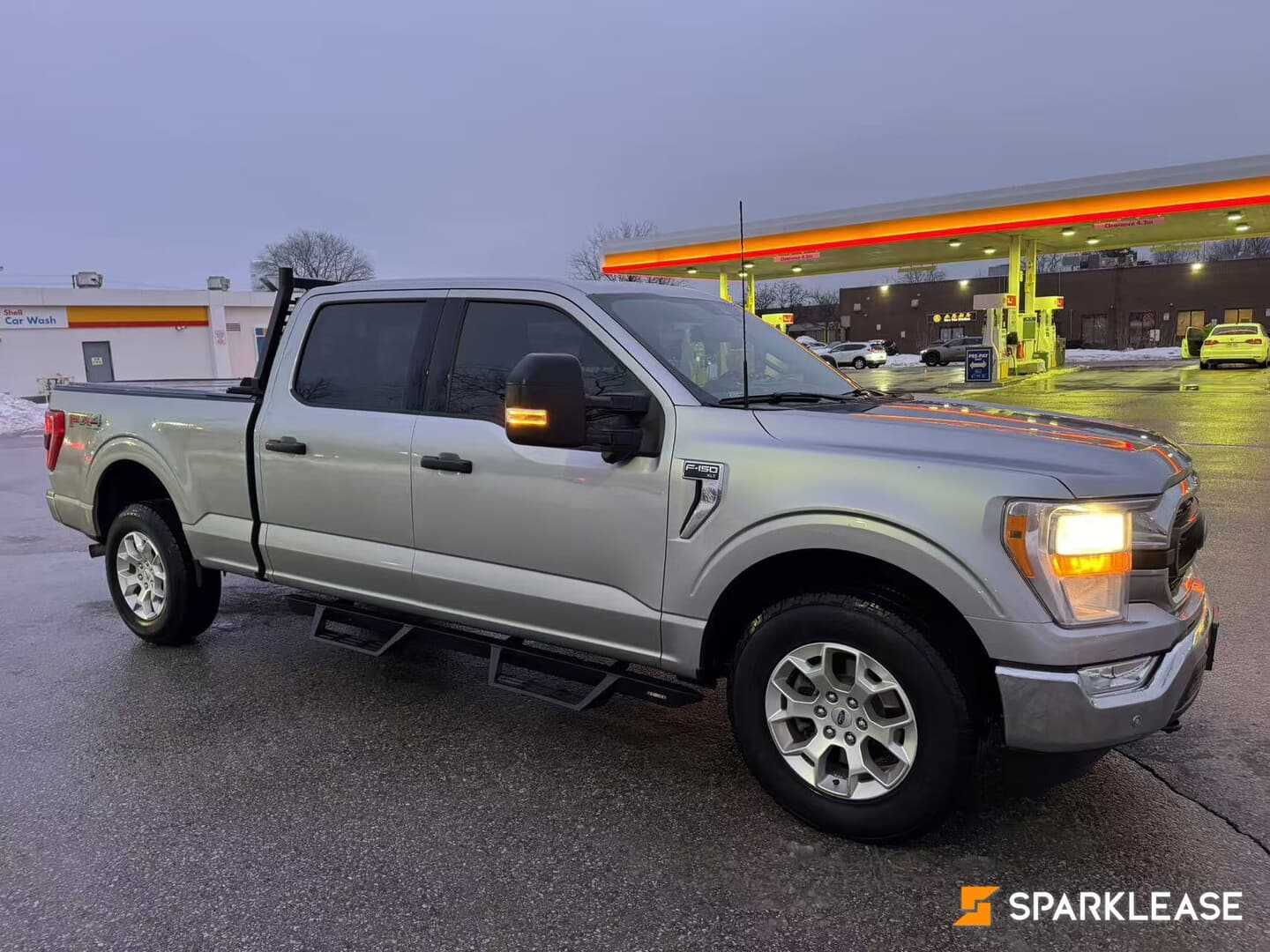 2022 Ford F-150 XLT 4WD SuperCrew 6.5' Box, 多伦多, 转LEASE