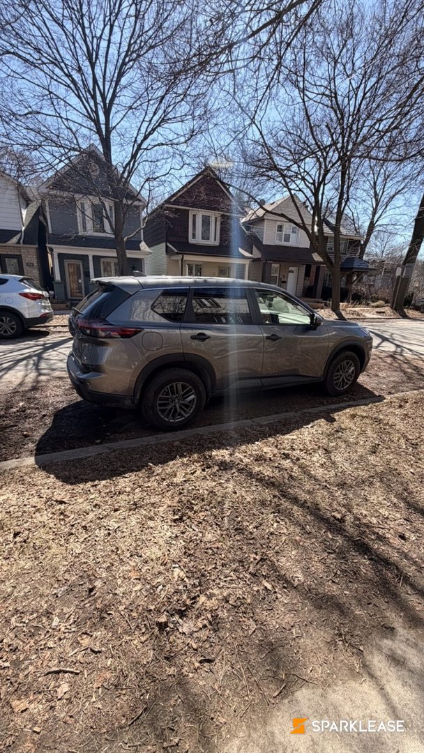 2025 Nissan Rogue AWD S | Finance Takeov..., Toronto, Private Seller