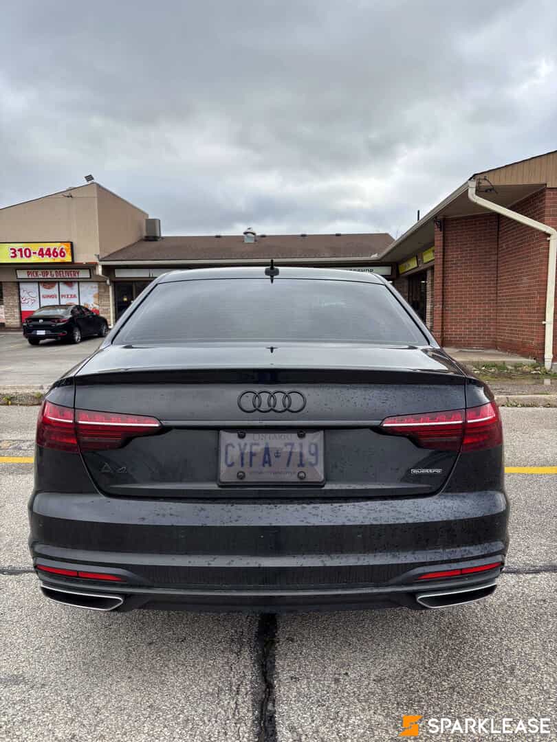 2023 Audi A4 Sedan Progressiv 45 TFSI quattro, 多伦多, 转LEASE