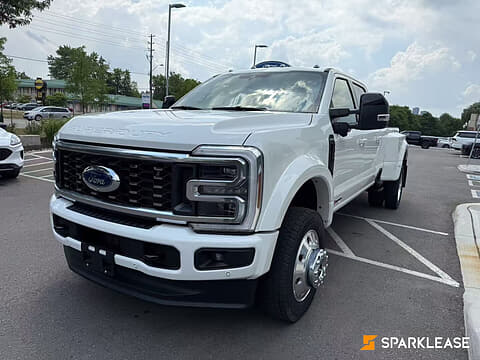 2025 Ford Super Duty F-450 DRW XLT 4WD Crew Cab 203" WB 84" CA
